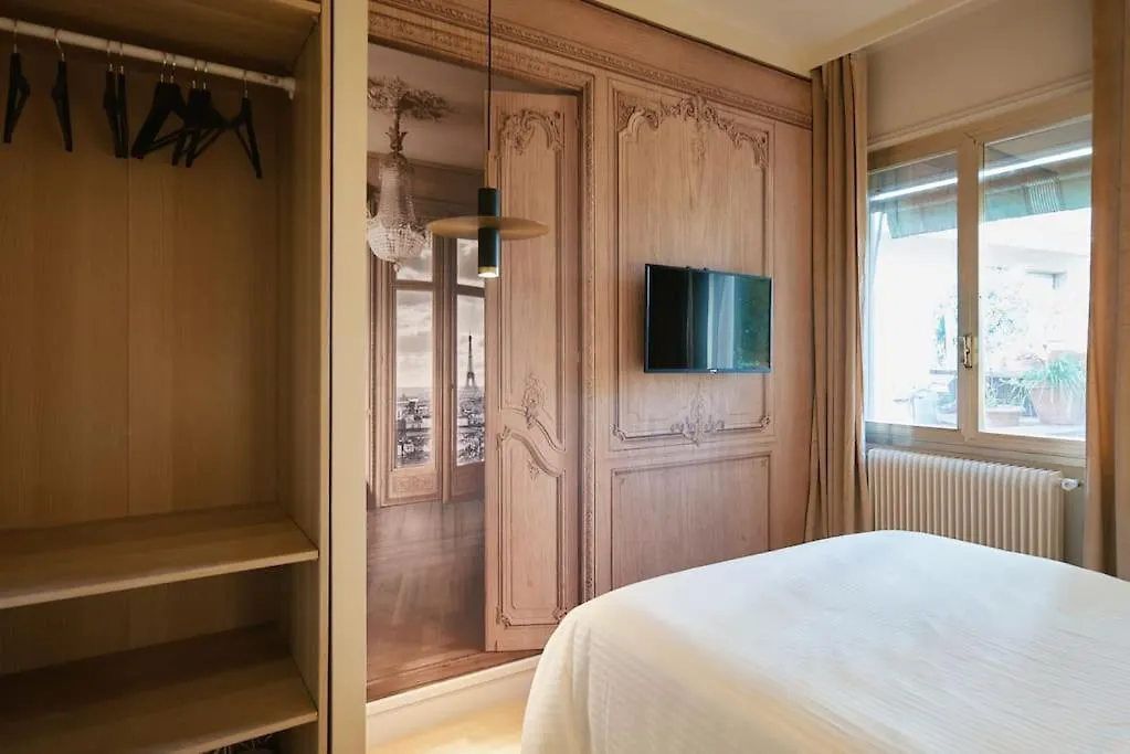 Versailles - Duke Housing Apartment